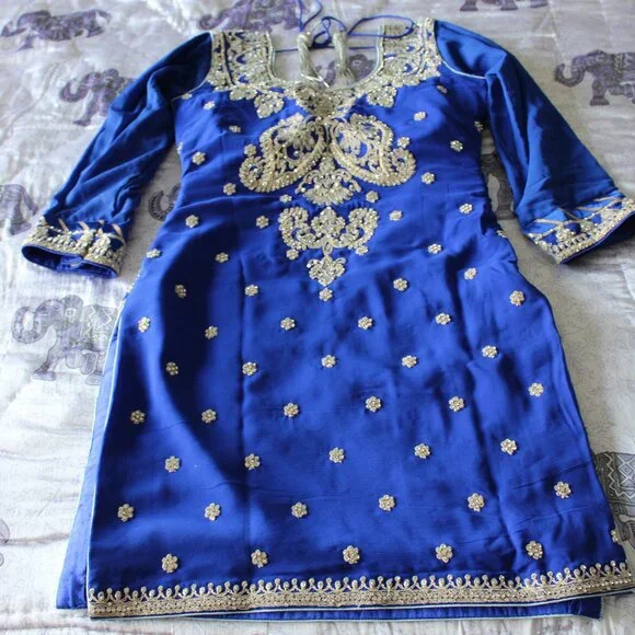 Blue Sharara - Picture 5 of 9
